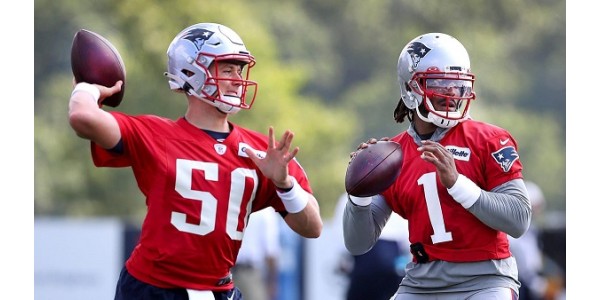 Tränaren väljer mellan gamla och nya quarterbacks